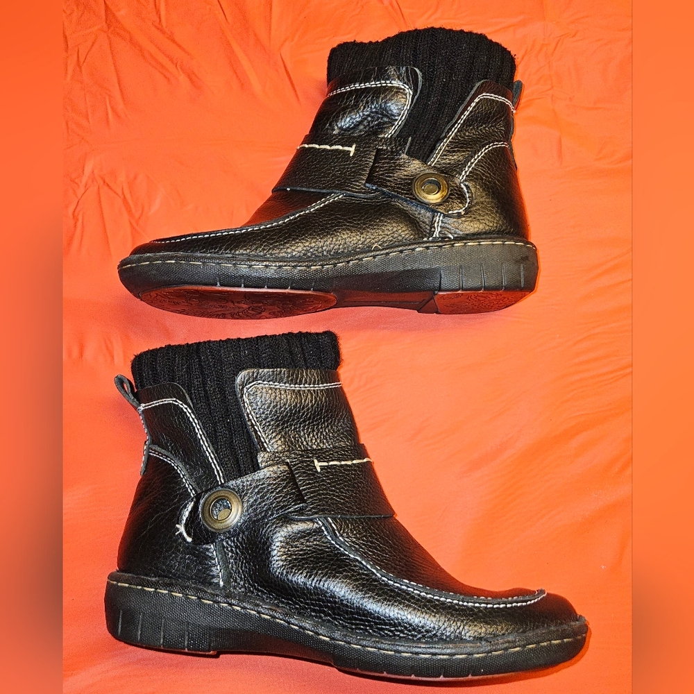 Lassen Black Leather Ankle Boots w/Soft Ribbed Cuff Zip Closure, & Red Bottoms 8